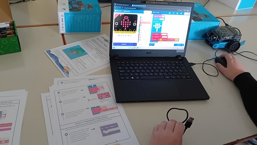 Coding for Climate - micro:bit Tree Protector